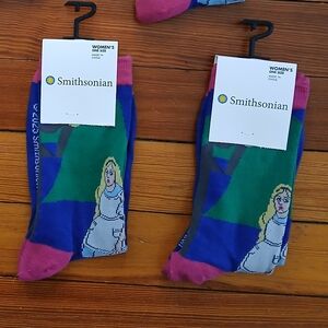 Alice in Wonderland socks, Smithsonian Museum - size womens 6-9.5